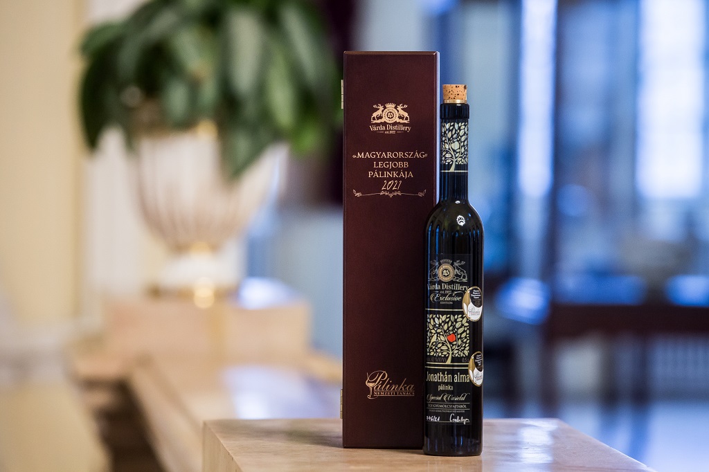 Almából készült 2021 pálinkája!